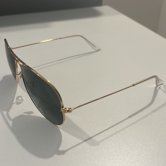 Ray-Ban Aviators - Picture 3 of 4
